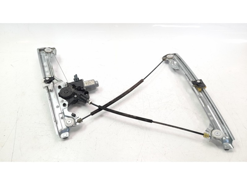 Recambio de elevalunas delantero derecho para renault megane iv berlina 5p 1.2 tce energy referencia OEM IAM 807206746R  