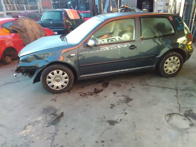 volkswagen golf iv berlina (1j1) del año 2002