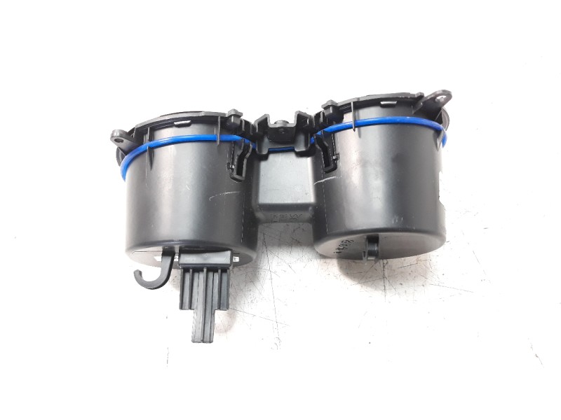Recambio de moldura para hyundai tucson referencia OEM IAM 84606N7BS0  