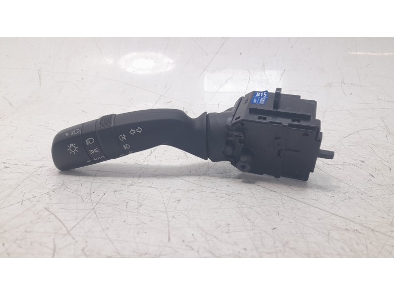 Recambio de mando intermitentes para toyota corolla (e21) hybrid style referencia OEM IAM 8432902040  