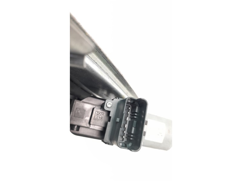 Recambio de elevalunas trasero izquierdo para renault megane iv berlina 5p 1.2 tce energy referencia OEM IAM 827218403R  