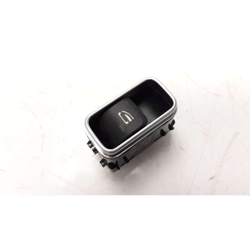 Recambio de mando elevalunas trasero izquierdo para mercedes-benz clase gla (bm 247) 1.3 cat referencia OEM IAM 1679050201  
