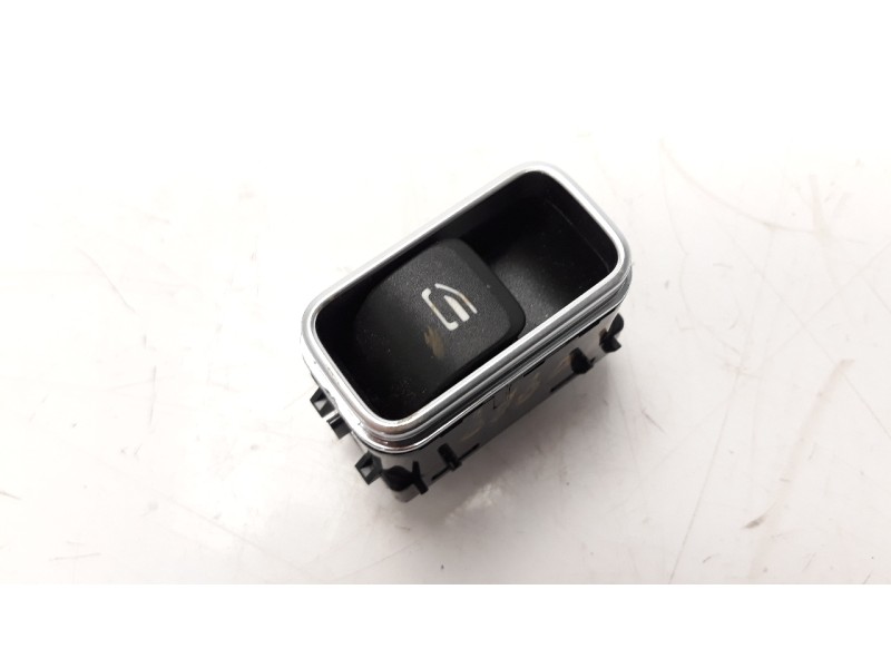 Recambio de mando elevalunas trasero izquierdo para mercedes-benz clase gla (bm 247) 1.3 cat referencia OEM IAM 1679050201  