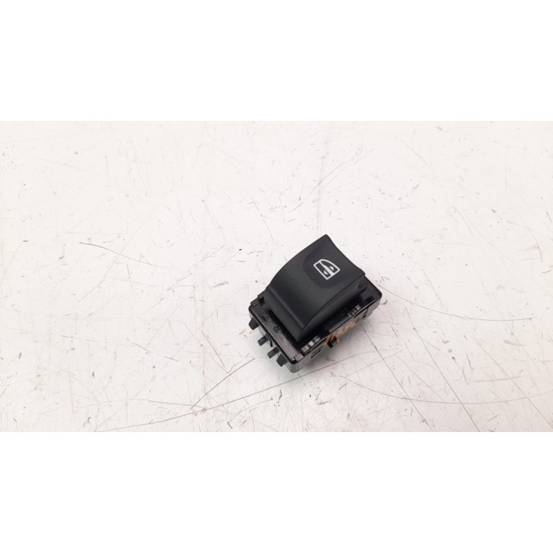 Recambio de mando elevalunas trasero derecho para renault megane iv berlina 5p 1.2 tce energy referencia OEM IAM 254214896R  