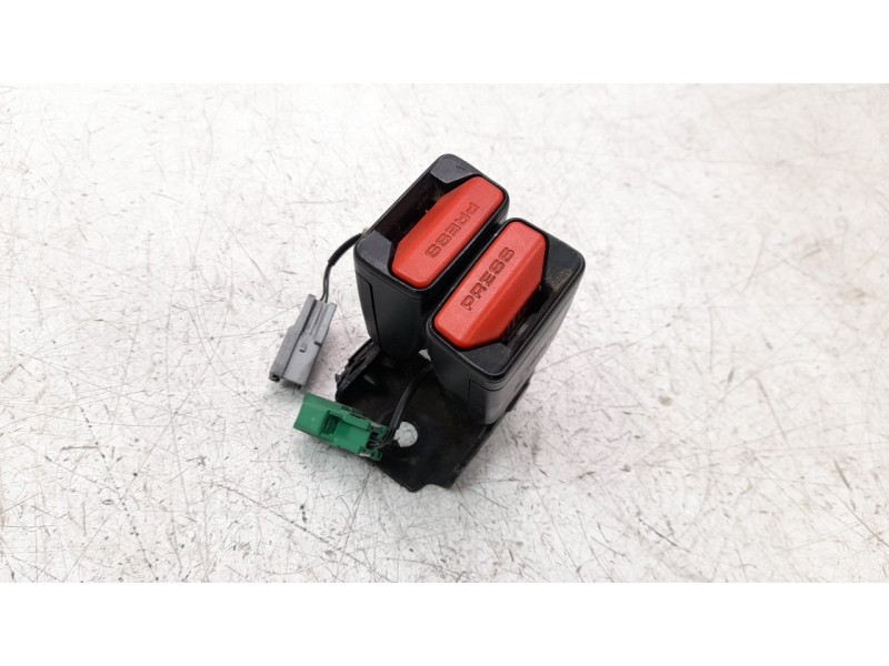 Recambio de enganche cinturon trasero derecho para land rover evoque referencia OEM IAM BJ32613K21AC  