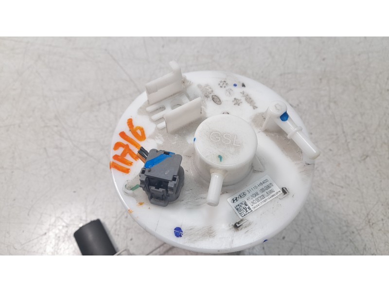 Recambio de bomba combustible para kia stonic (ybcuv) business referencia OEM IAM 31110H8400  