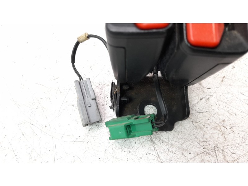 Recambio de enganche cinturon trasero derecho para land rover evoque referencia OEM IAM BJ32613K21AC  