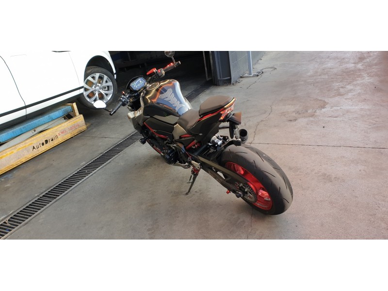 kawasaki z 900 del año 2022