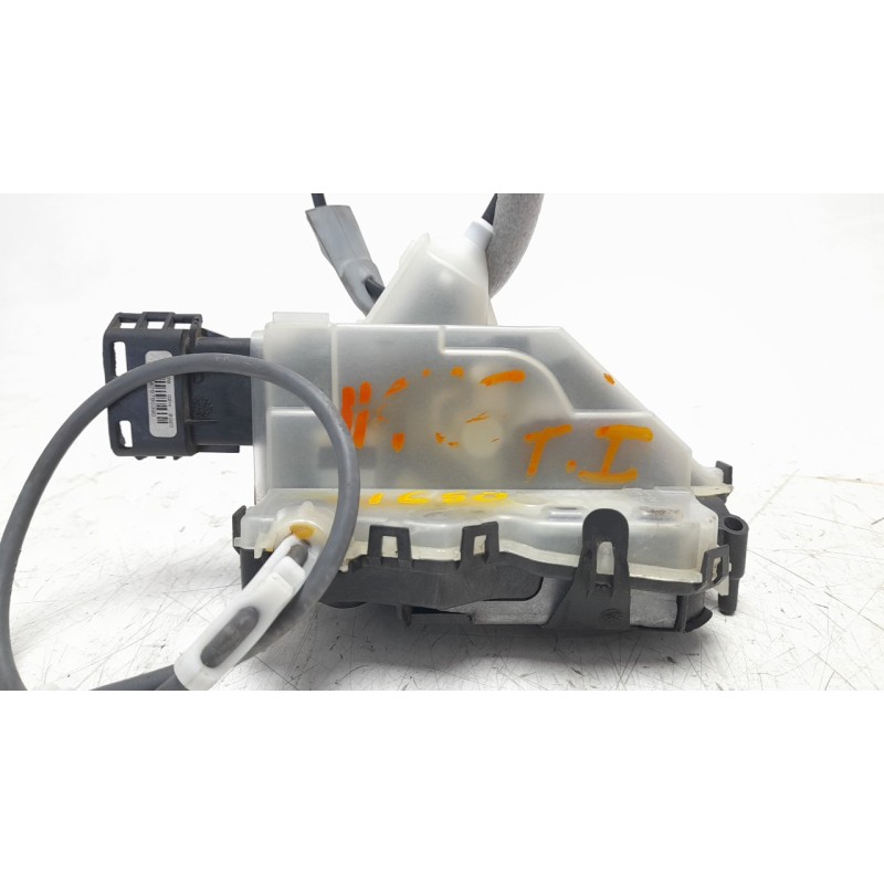 Recambio de cerradura puerta trasera izquierda para citroen c3 1.2 12v e-thp referencia OEM IAM 9812398580  