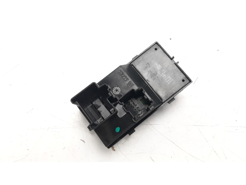 Recambio de mando elevalunas delantero derecho para opel astra j lim. selective referencia OEM IAM 13301886  
