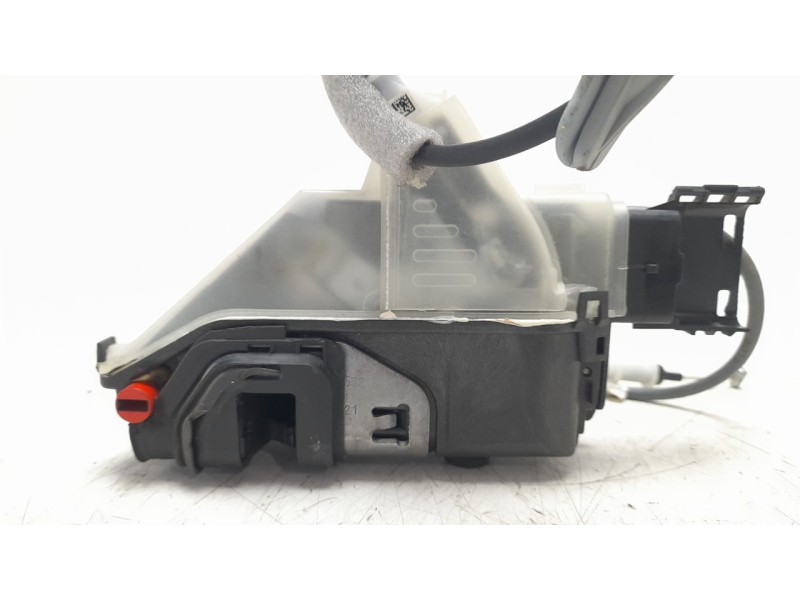 Recambio de cerradura puerta trasera izquierda para citroen c3 1.2 12v e-thp referencia OEM IAM 9812398580  