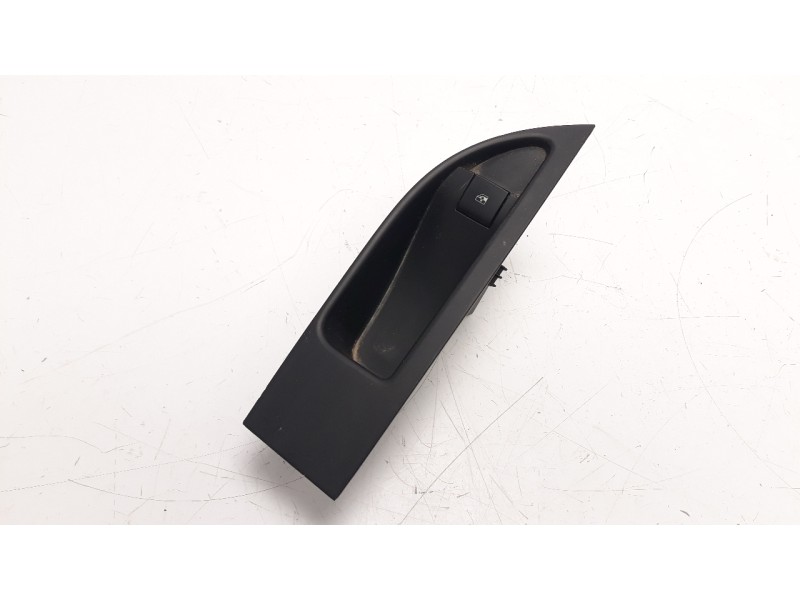 Recambio de mando elevalunas trasero derecho para opel astra j lim. selective referencia OEM IAM 13301888  