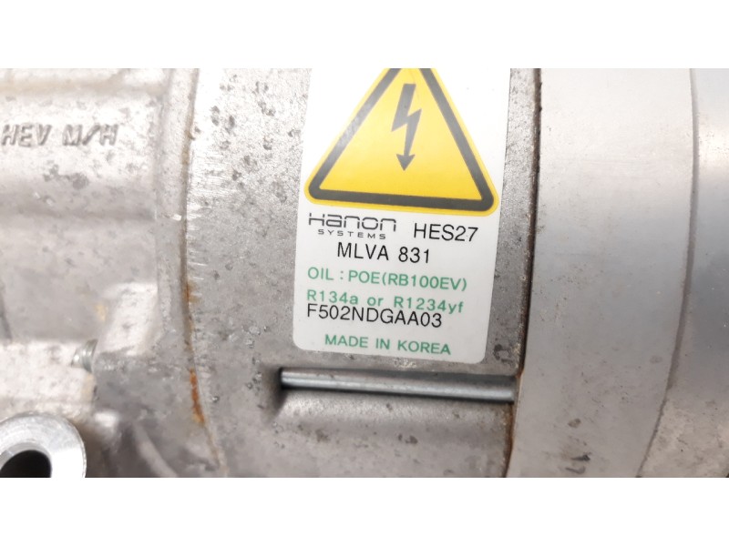 Recambio de compresor aire acondicionado para kia niro referencia OEM IAM 97701G5000  