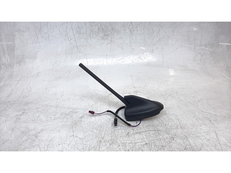 Recambio de antena para ford ecosport (cr6) 1.0 ecoboost cat referencia OEM IAM KN1519G461AB  