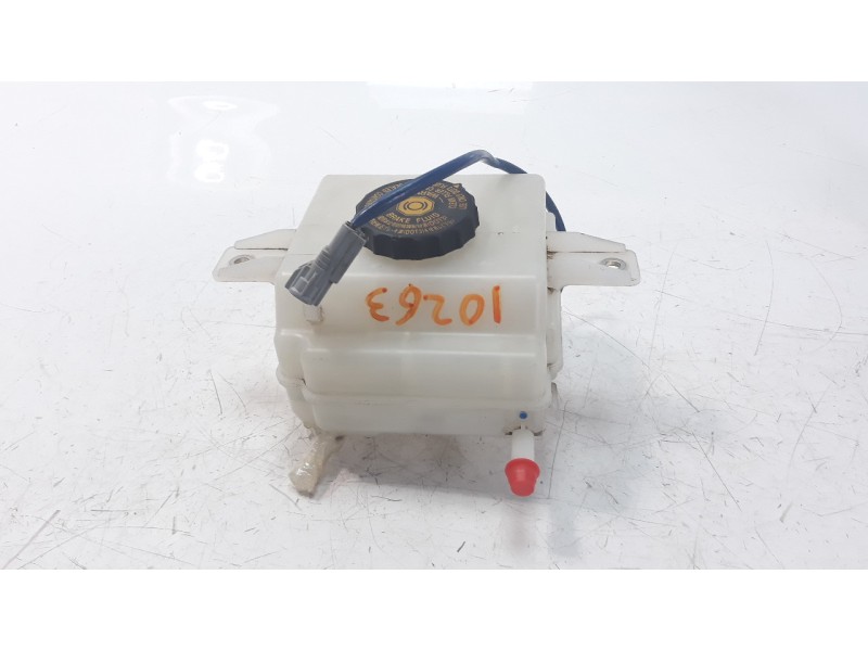 Recambio de deposito servo para lexus ct 1.8 16v cat (híbrido) referencia OEM IAM 4722076010  
