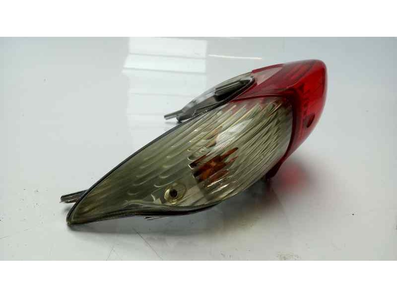 Recambio de piloto trasero central para honda vision 110 referencia OEM IAM S31262J575  