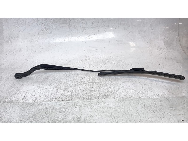 Recambio de brazo limpia delantero derecho para ford ecosport (cr6) 1.0 ecoboost cat referencia OEM IAM GN1517526DC  