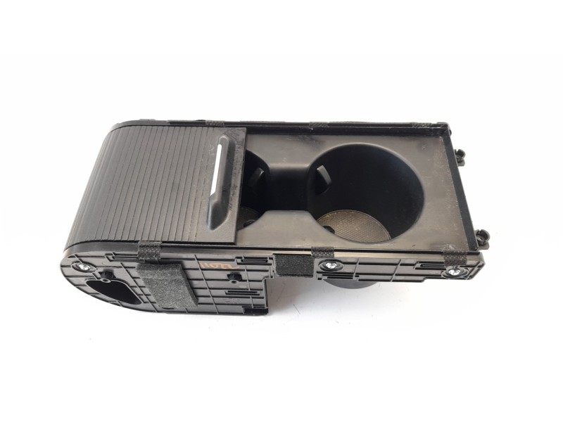 Recambio de moldura para kia xceed 1.0 tgdi cat referencia OEM IAM 84620J7000  