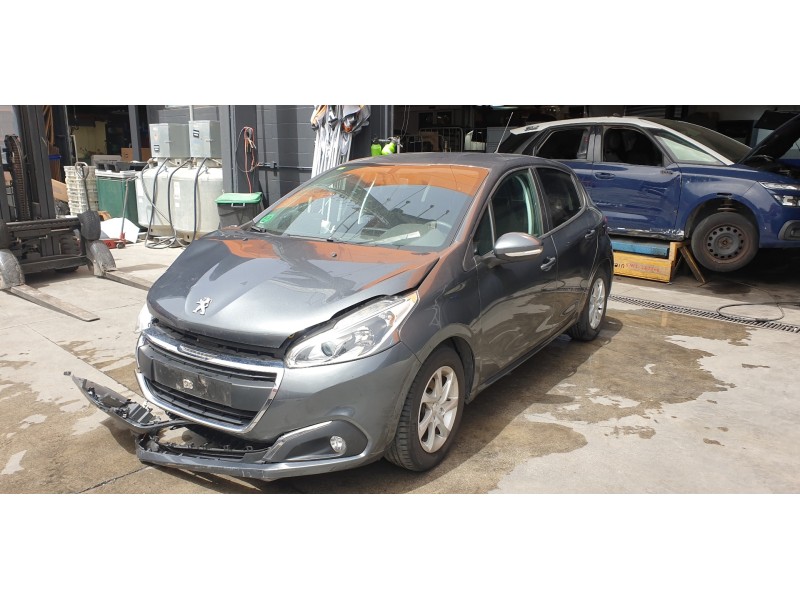 peugeot 208 del año 2015