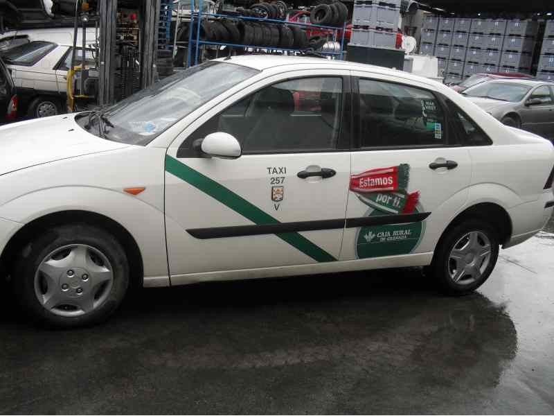 ford focus berlina (cak) del año 2003