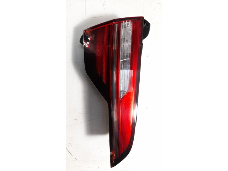 Recambio de piloto trasero izquierdo interior para audi a4 avant (8wd) referencia OEM IAM 8W9945075AA  