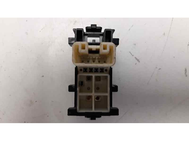 Recambio de mando elevalunas trasero derecho para toyota rav 4 (a3) executive referencia OEM IAM 848100D030  