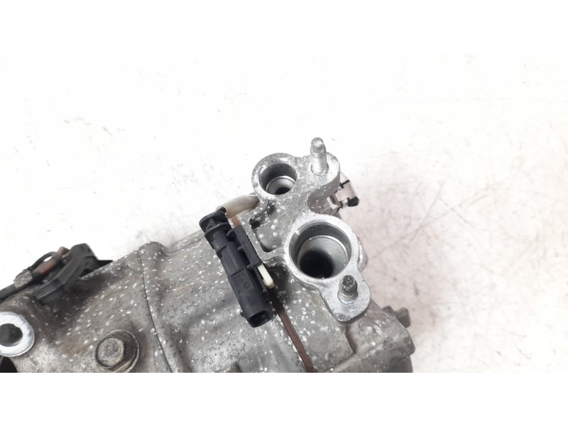 Recambio de compresor aire acondicionado para land rover discovery sport hse referencia OEM IAM CPLA19D629BF  