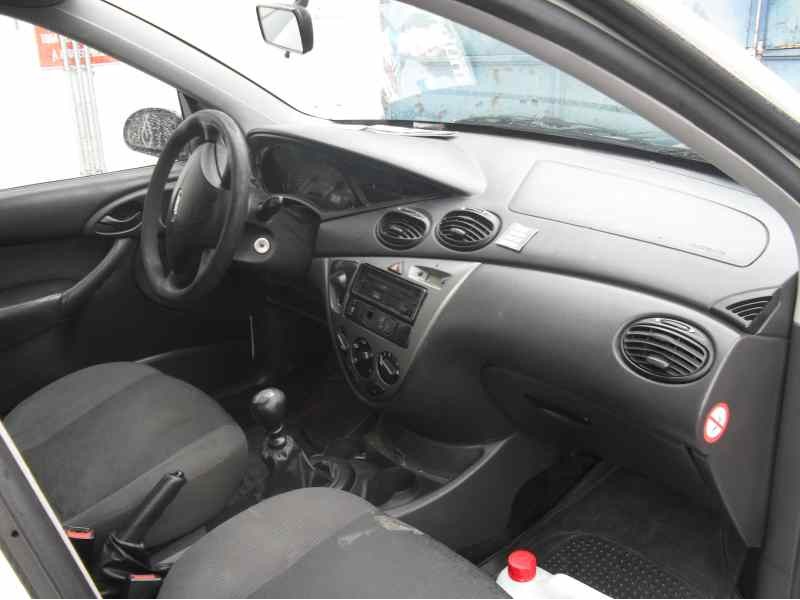ford focus berlina (cak) del año 2003
