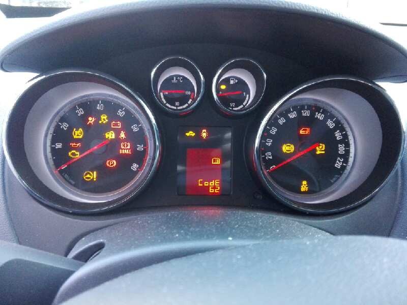 opel meriva b del año 2010