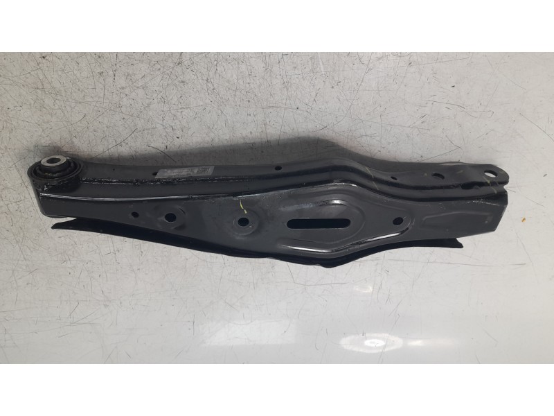 Recambio de brazo suspension inferior trasero derecho para hyundai tucson 1.6 crdi cat referencia OEM IAM 55220D3050  