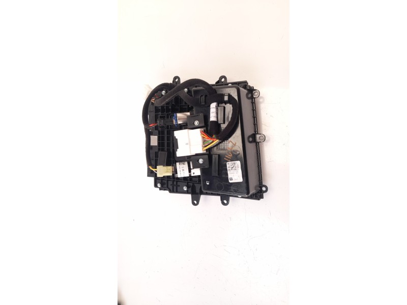 Recambio de guantera para kia xceed 1.0 tgdi cat referencia OEM IAM 84675J7000  