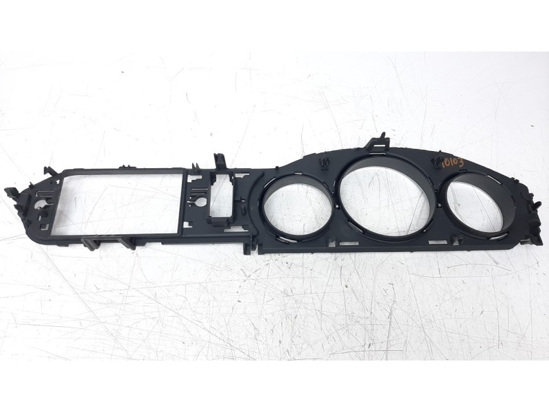 Recambio de moldura para mercedes-benz clase c (w204) coupe c 220 cdi blueefficiency (204.302) referencia OEM IAM A2046890039  