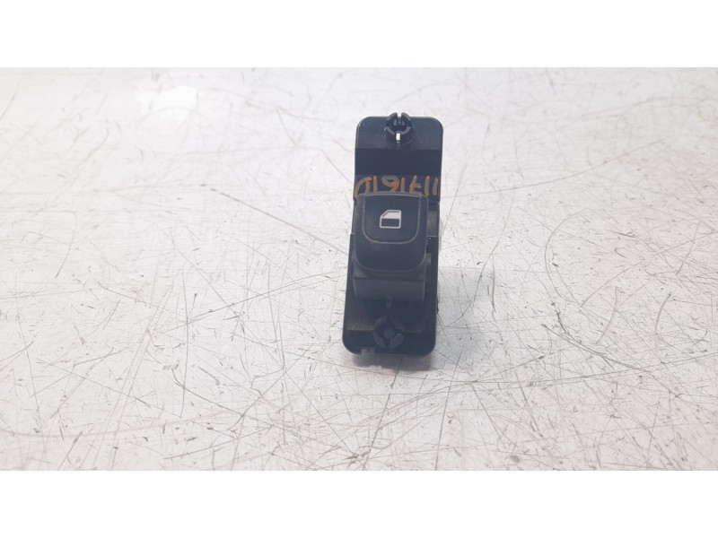 Recambio de mando elevalunas trasero derecho para kia stonic (ybcuv) business referencia OEM IAM 93590H8000  