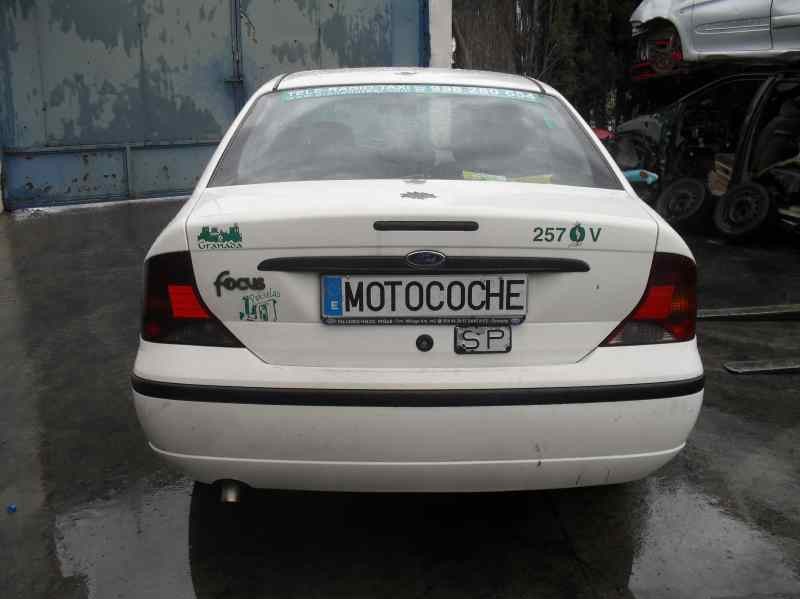 ford focus berlina (cak) del año 2003