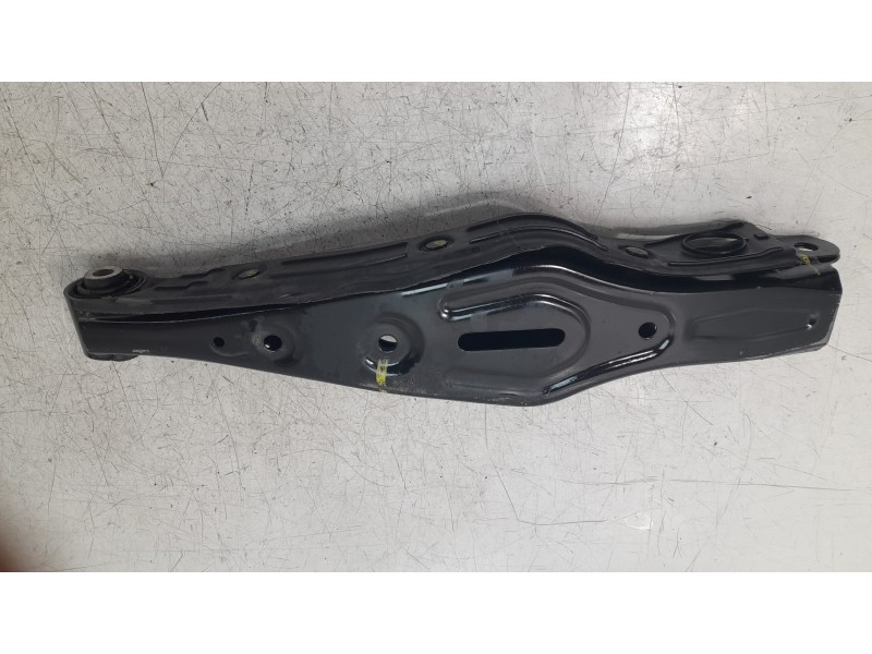 Recambio de brazo suspension inferior trasero izquierdo para hyundai tucson 1.6 crdi cat referencia OEM IAM 55210D3050  