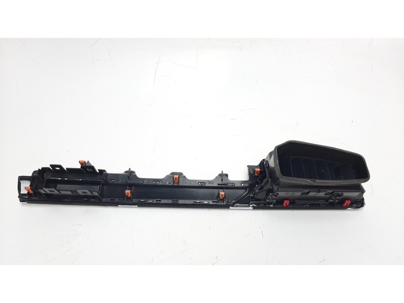 Recambio de rejilla aireadora para toyota corolla (e21) referencia OEM IAM 5566002510 5566002520 