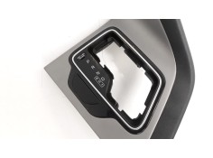 Recambio de moldura para kia niro referencia OEM IAM 84657G5002 84850G5120  2