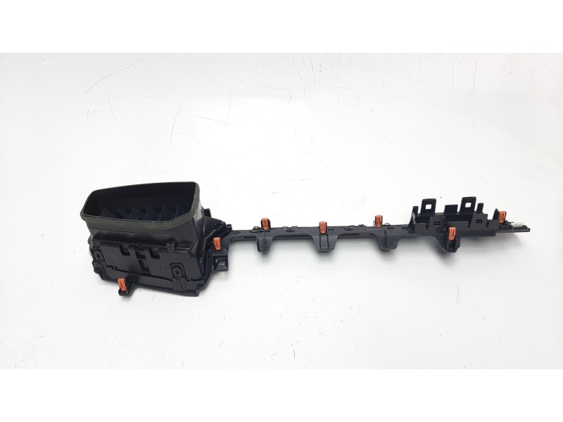 Recambio de rejilla aireadora para toyota corolla (e21) referencia OEM IAM 5566002510 5566002520 