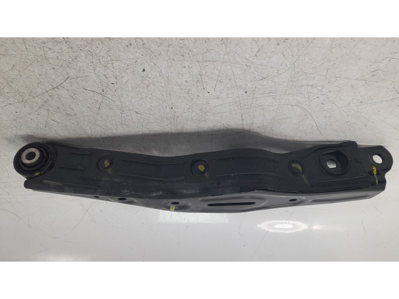 Recambio de brazo suspension inferior trasero izquierdo para hyundai tucson 1.6 crdi cat referencia OEM IAM 55210D3050  