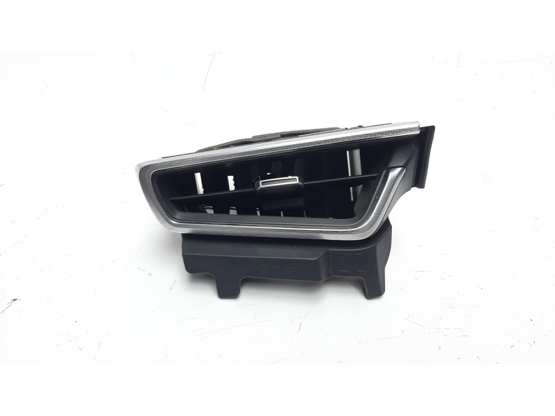 Recambio de rejilla aireadora para toyota corolla (e21) referencia OEM IAM 5565002840 5565002850 