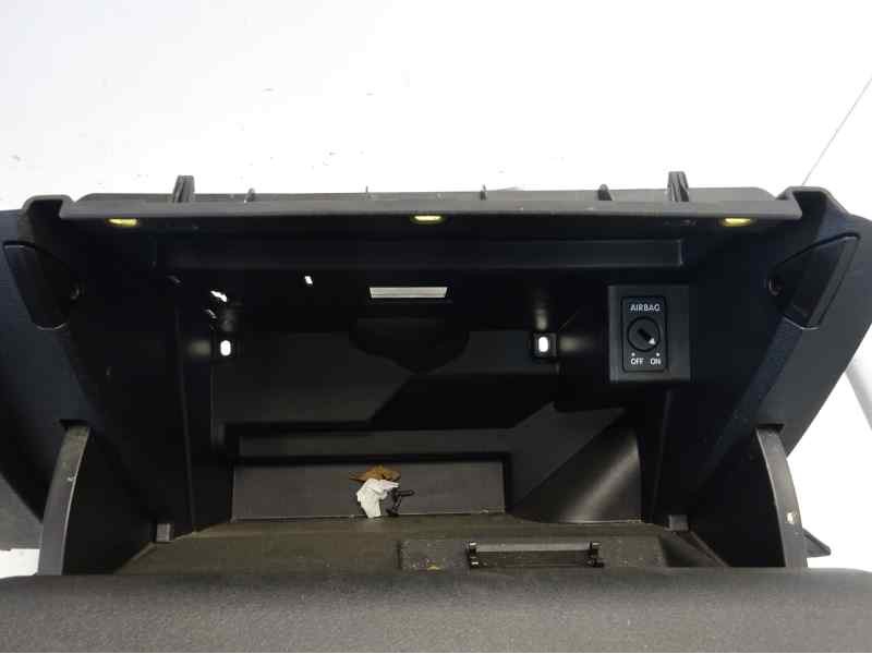 Recambio de guantera para audi a1 (8x) ambition referencia OEM IAM   