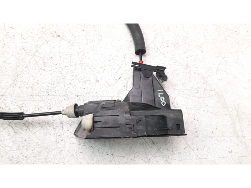 Recambio de cerradura puerta delantera derecha para land rover discovery sport hse referencia OEM IAM GK72203A28FD  