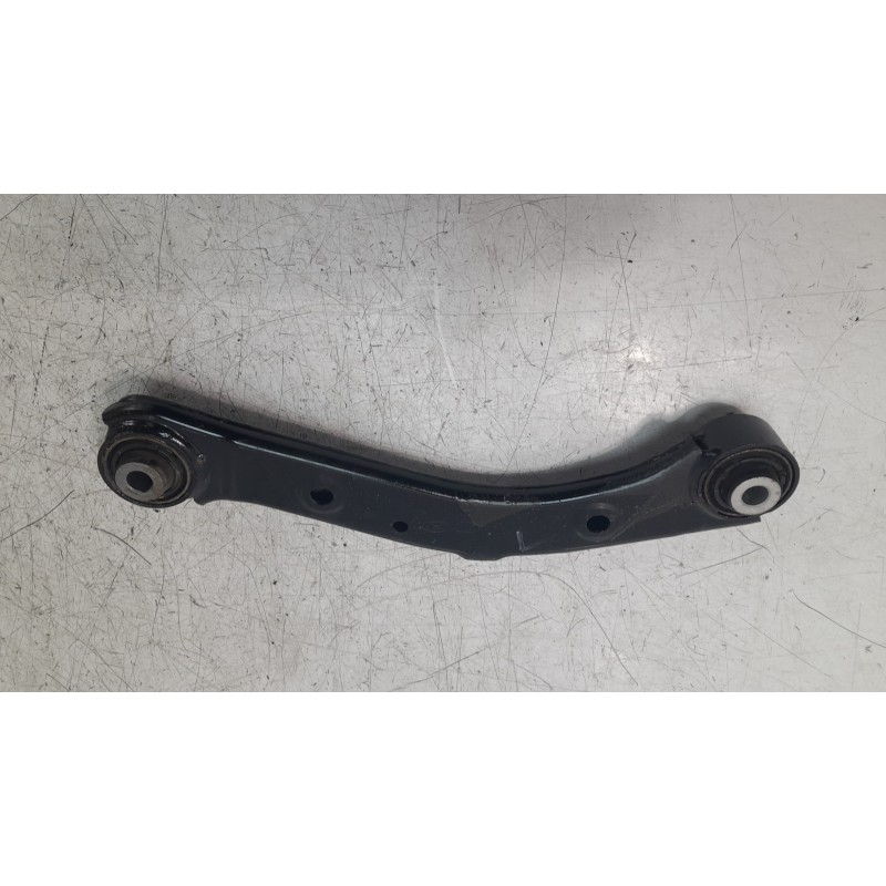 Recambio de brazo suspension superior trasero derecho para hyundai tucson 1.6 crdi cat referencia OEM IAM 55100D3050  