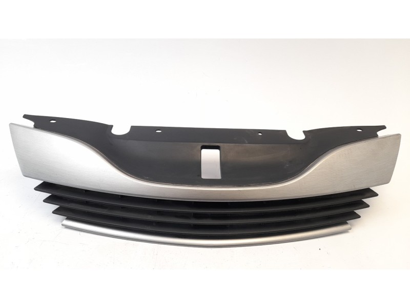 Recambio de rejilla delantera para renault laguna ii (bg0) 1.9 dci diesel referencia OEM IAM 8200012581 107193705 RN0842001