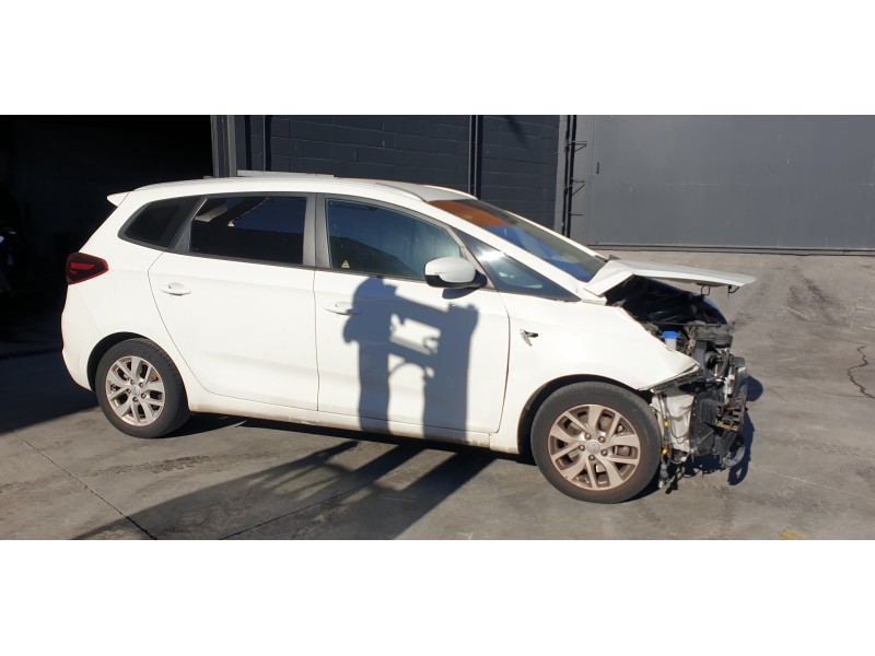 kia carens ( ) del año 2017