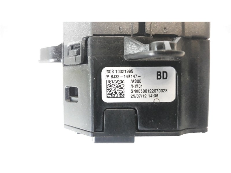 Recambio de interruptor para land rover evoque referencia OEM IAM BJ3214K147  