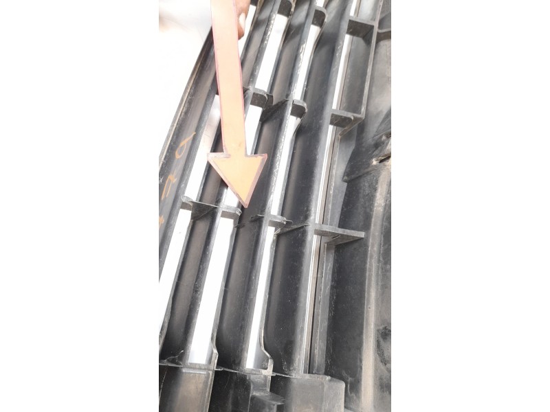 Recambio de rejilla delantera para renault laguna ii (bg0) 1.9 dci diesel referencia OEM IAM 8200012581 107193705 RN0842001