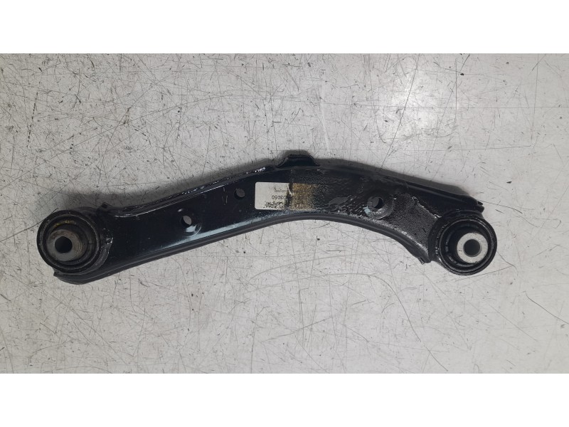 Recambio de brazo suspension superior trasero izquierdo para hyundai tucson 1.6 crdi cat referencia OEM IAM 55100D3050  