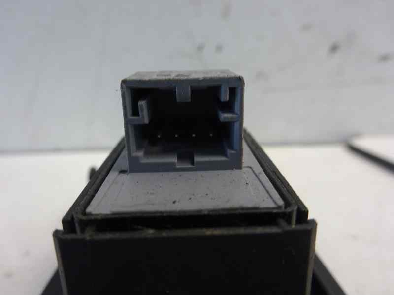 Recambio de mando elevalunas delantero derecho para audi a1 (8x) ambition referencia OEM IAM 4G0959855  