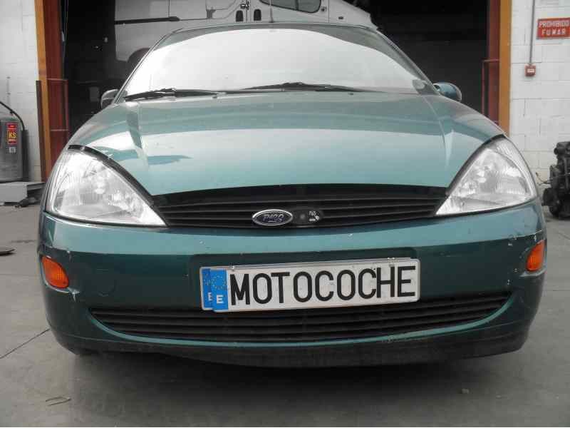 ford focus berlina (cak) del año 2000